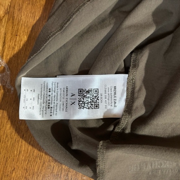 Armani Exchange Men’s Colorblock Logo Tee – Size M - Picture 5 of 8